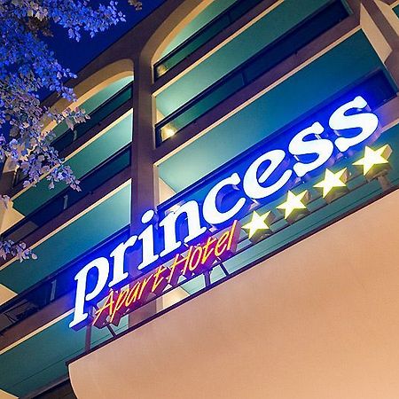 Princess Aparthotel Бибионе Екстериор снимка